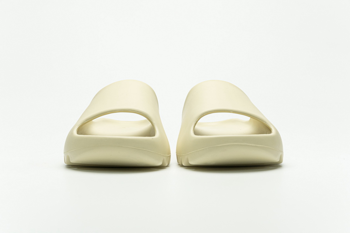 Adidas Yeezy Slide “Desert Sand” - Image 2